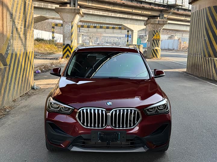 Фото 2 - BMW X1