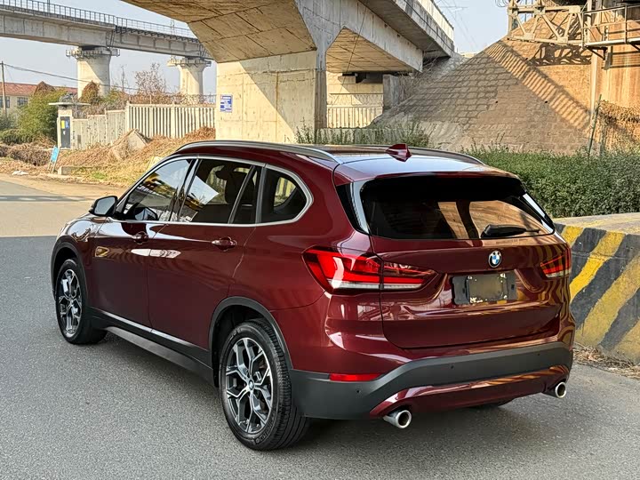 Фото 3 - BMW X1