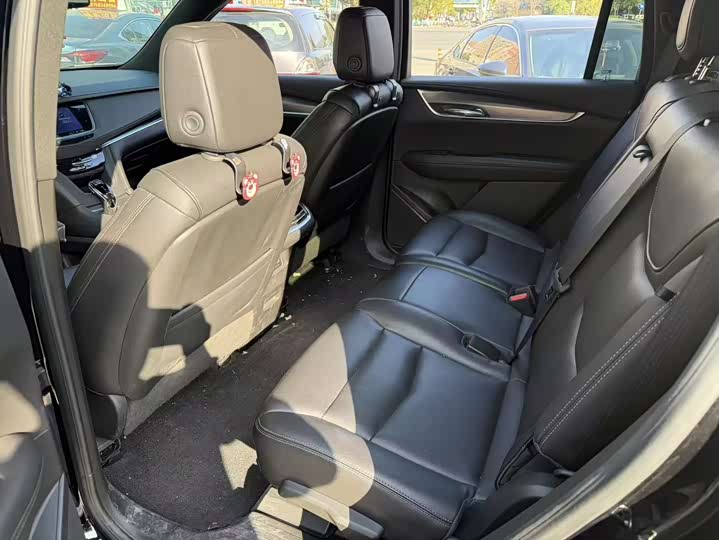 Фото 5 - Cadillac XT6