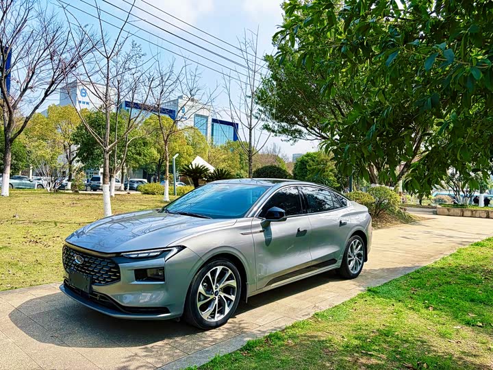 Фото 1 - Ford Mondeo