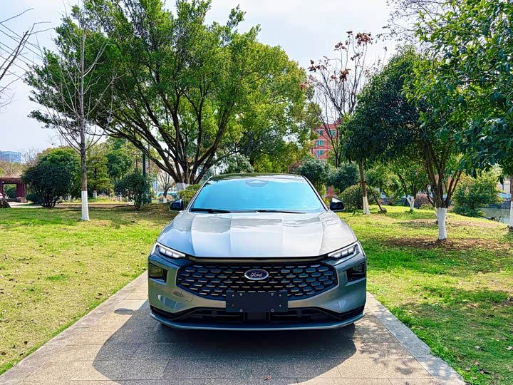 Фото 2 - Ford Mondeo