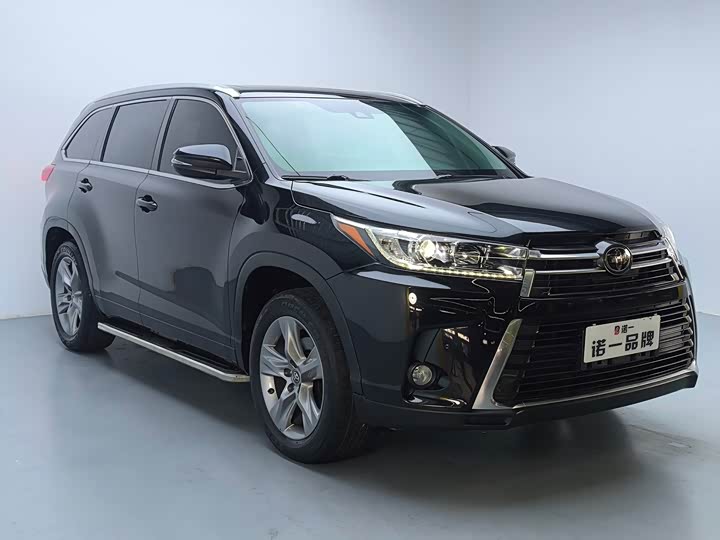 Photo 3 - Toyota Highlander