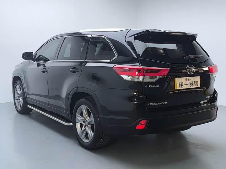 Photo 4 - Toyota Highlander