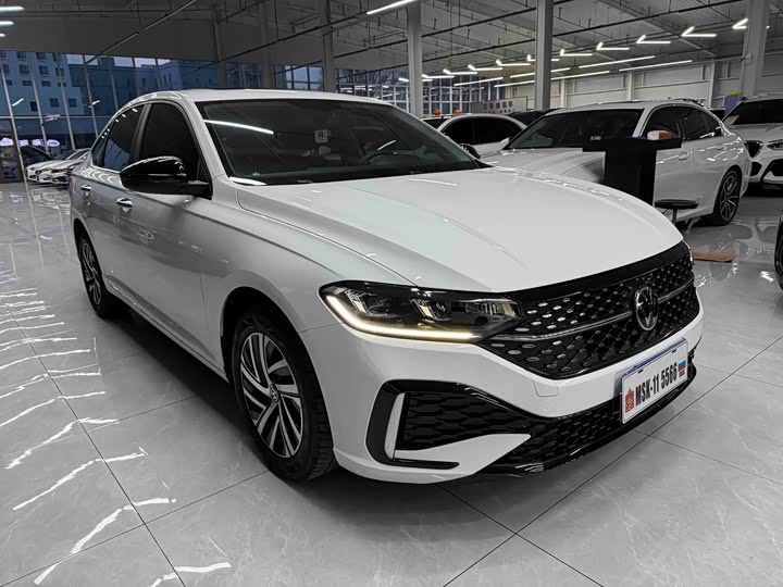 Фото 3 - Volkswagen Lavida