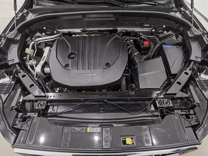 Фото 6 - Volvo XC60