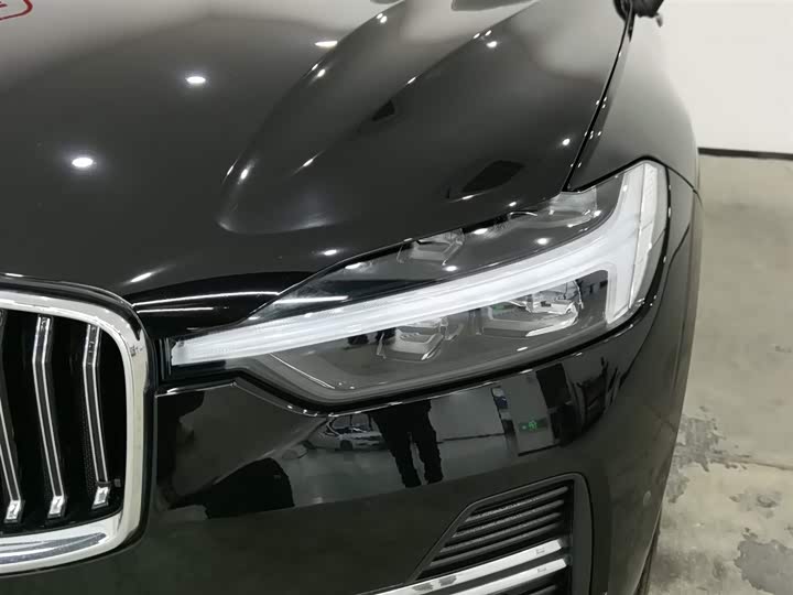 Фото 7 - Volvo XC60