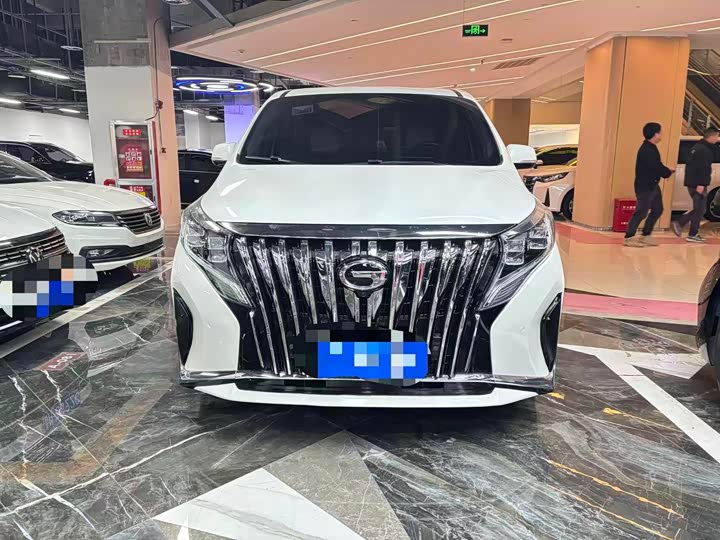 Photo 2 - GAC Trumpchi M8