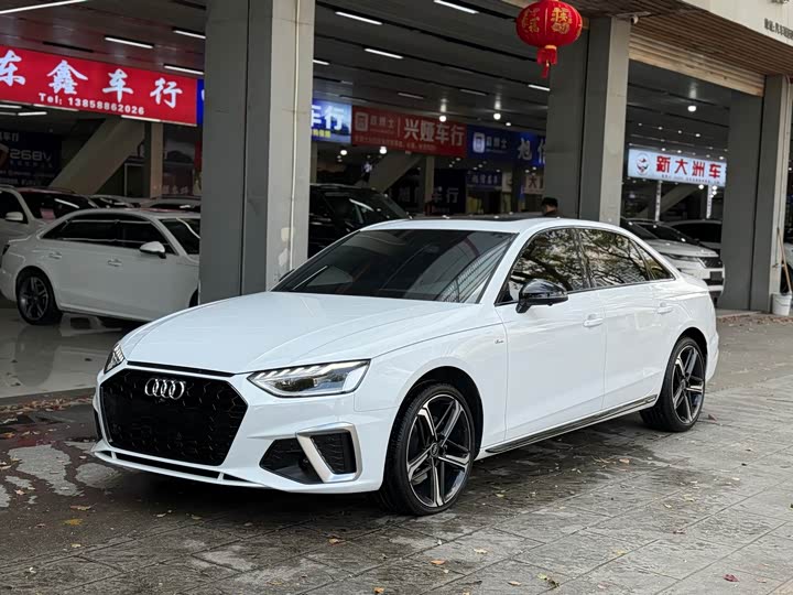 Фото 1 - Audi A4L