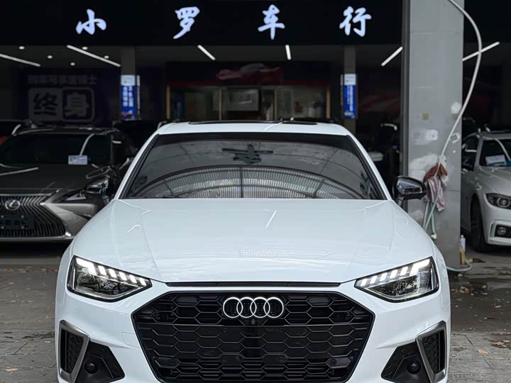 Фото 2 - Audi A4L