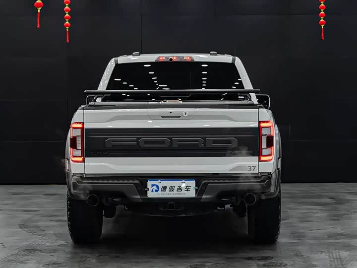 Фото 2 - Ford F-150 Raptor
