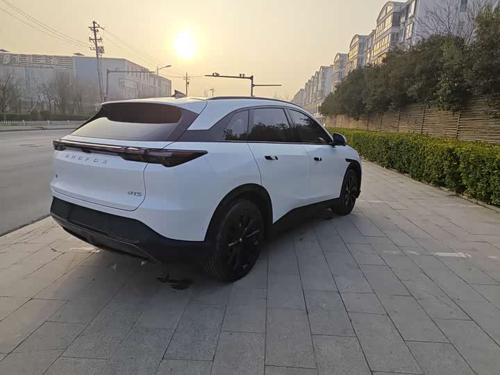 Фото 7 - BAIC Arcfox Alpha T5