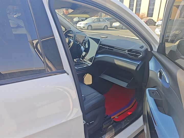 Photo 8 - Bestune T90