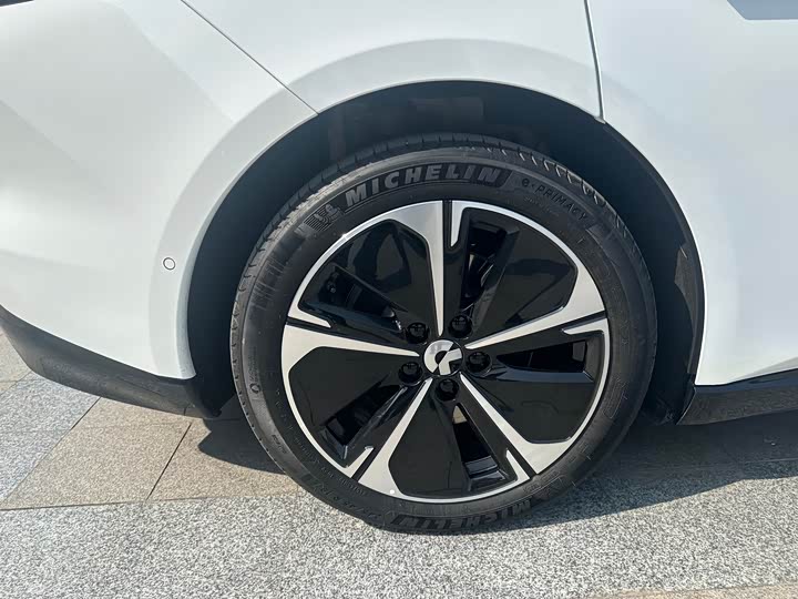 Фото 7 - Nio ET5