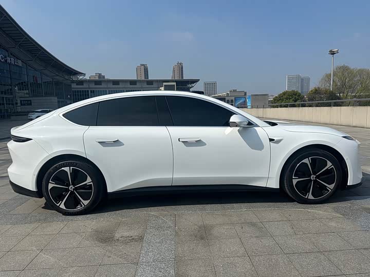 Фото 8 - Nio ET5