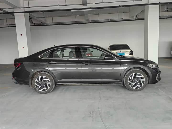 Фото 3 - Volkswagen Sagitar L