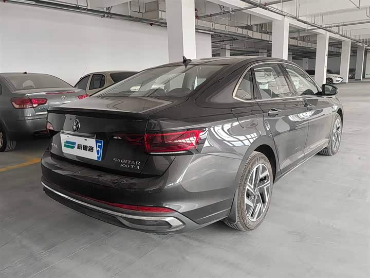 Фото 6 - Volkswagen Sagitar L