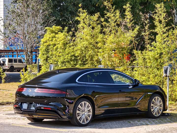 Фото 5 - Denza Z9