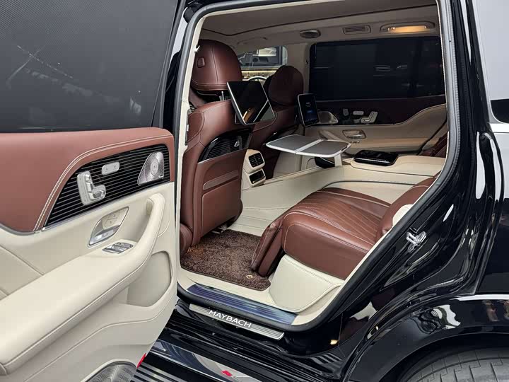 Photo 8 - Mercedes-Benz Maybach GLS