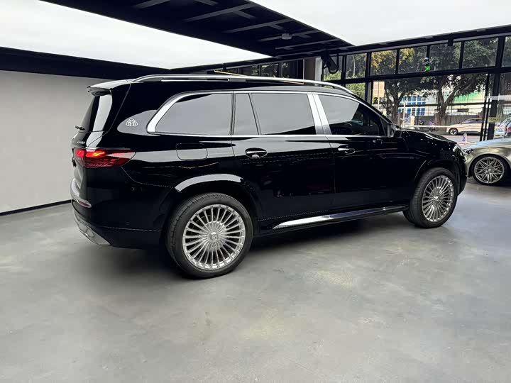 Photo 9 - Mercedes-Benz Maybach GLS