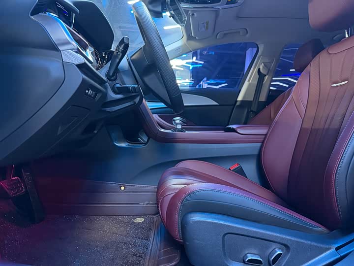 Фото 5 - Hongqi H5