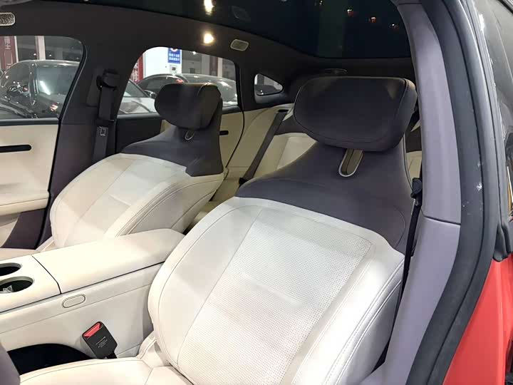 Фото 8 - Avatr 06