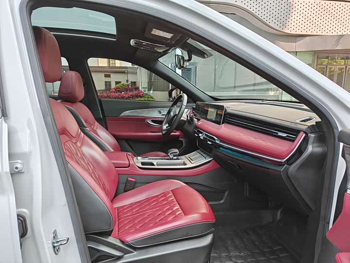 Photo 8 - Jetour X70 Plus