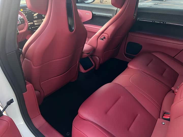 Фото 4 - Avatr 12