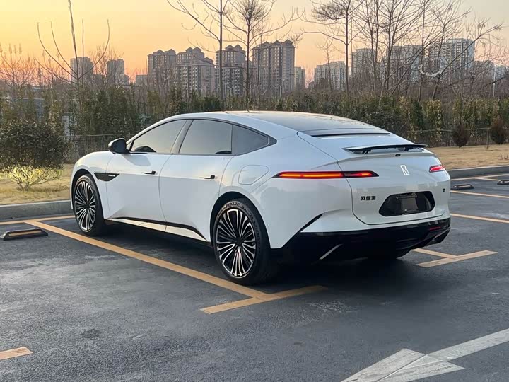 Фото 8 - Avatr 12