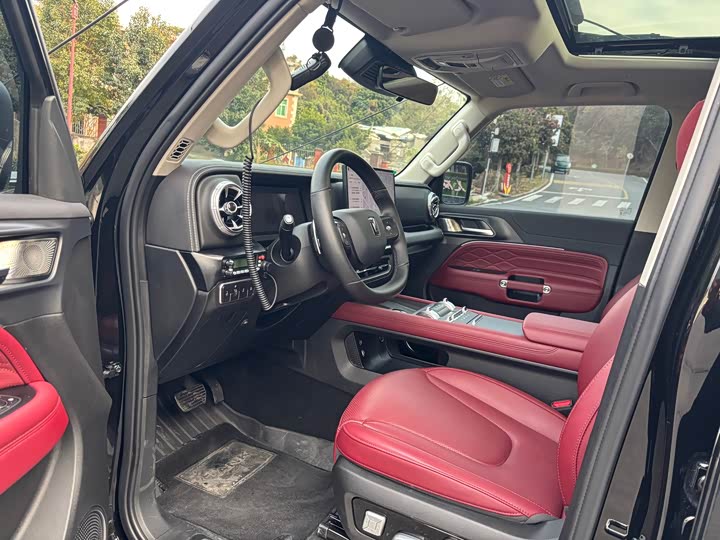 Фото 8 - Tank 300