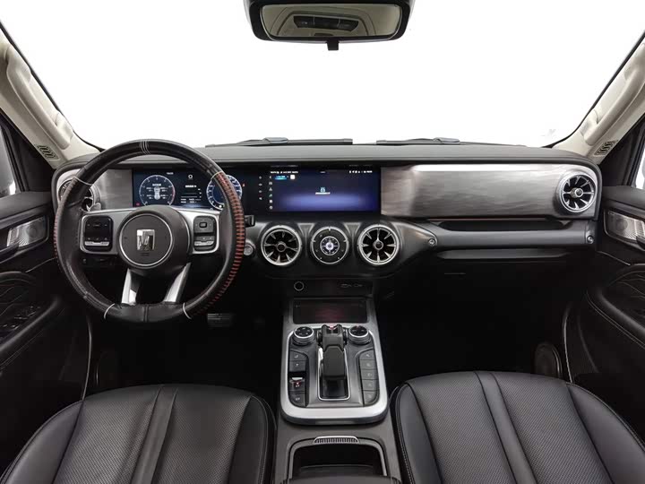 Фото 5 - Tank 300