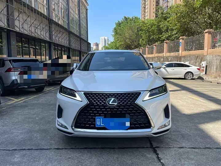 Фото 2 - Lexus RX