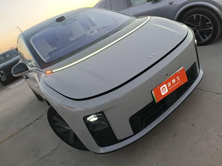 Photo 4 - LiXiang i8