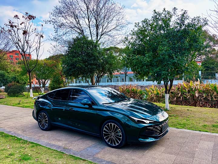 Фото 3 - MG Motor 7