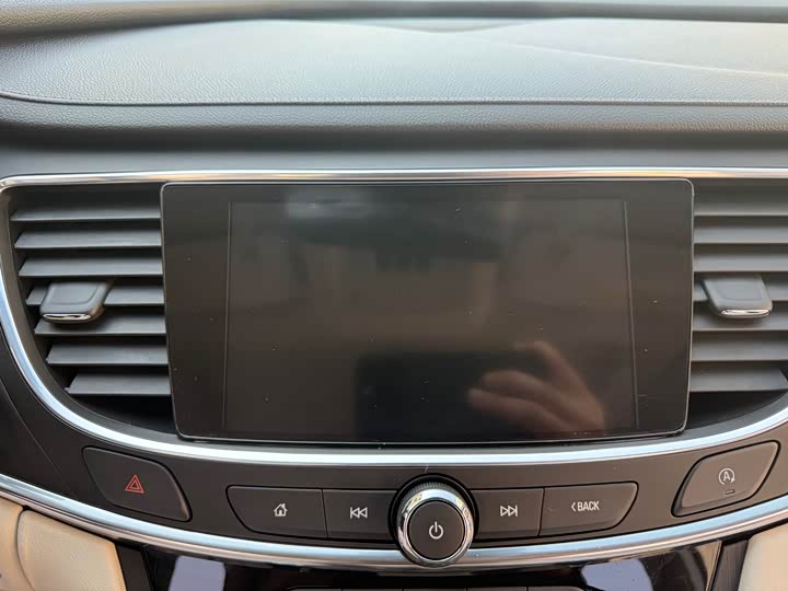 Фото 8 - Buick LaCrosse