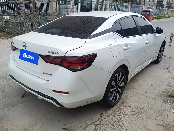 Фото 3 - Nissan Sylphy