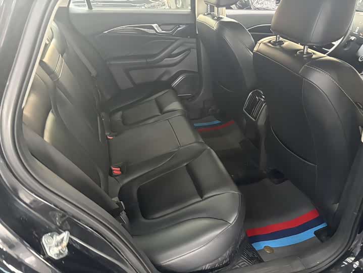 Фото 5 - Bestune B70