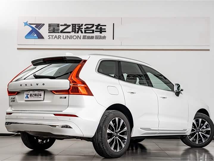 Фото 7 - Volvo XC60