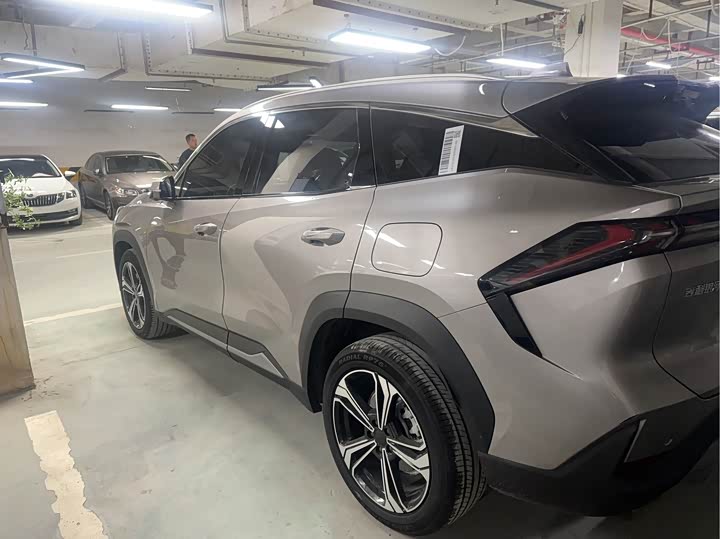 Photo 5 - Geely Galaxy L7