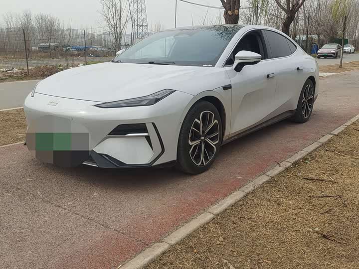 Фото 1 - Geely Galaxy E8