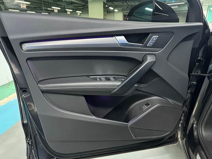 Фото 4 - Audi Q5L