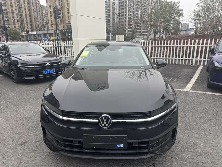 Фото 2 - Volkswagen Magotan