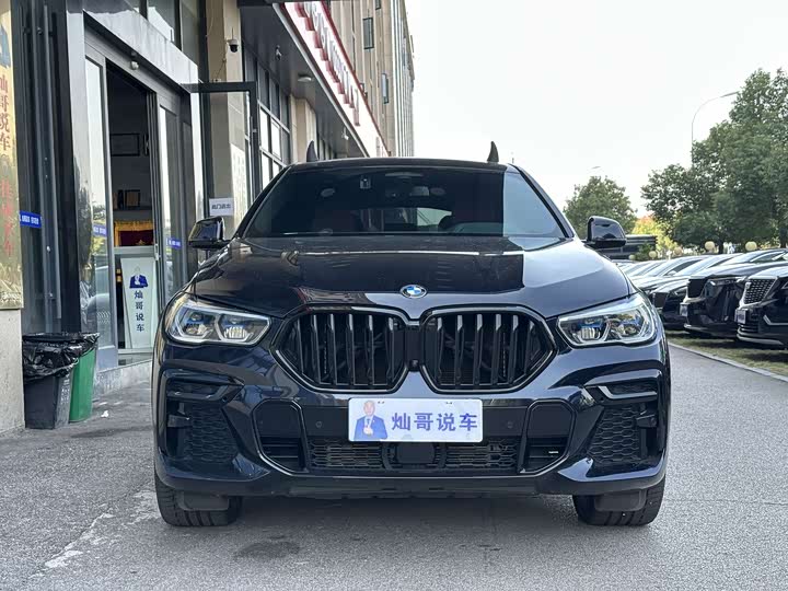 Фото 2 - BMW X6
