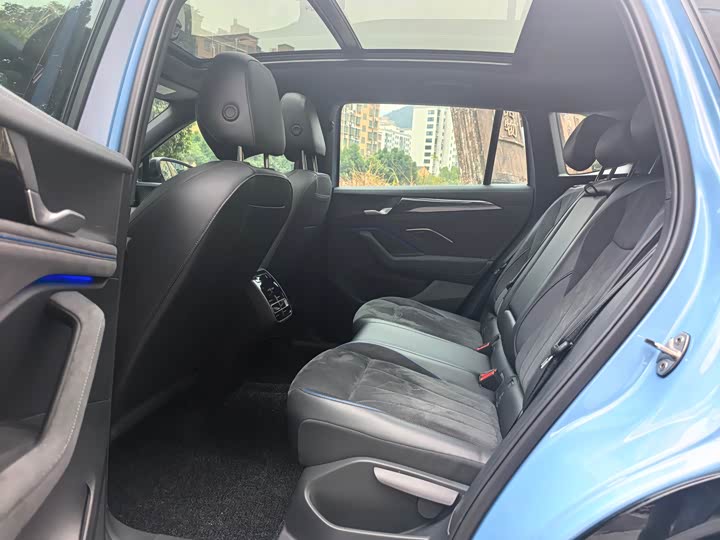 Фото 6 - Volkswagen Tiguan L Pro