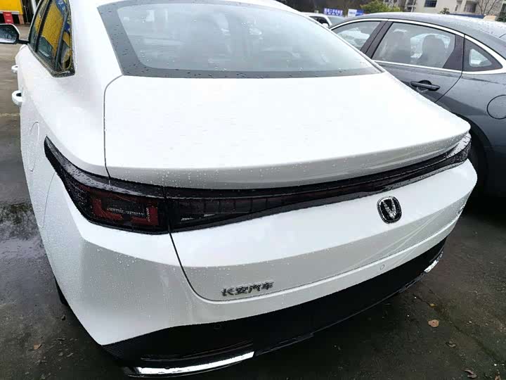 Фото 5 - Changan Eado Plus