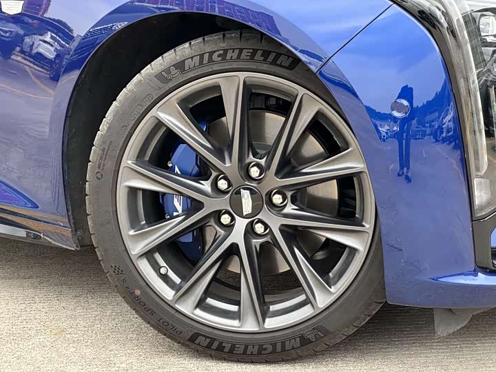 Фото 8 - Cadillac CT5