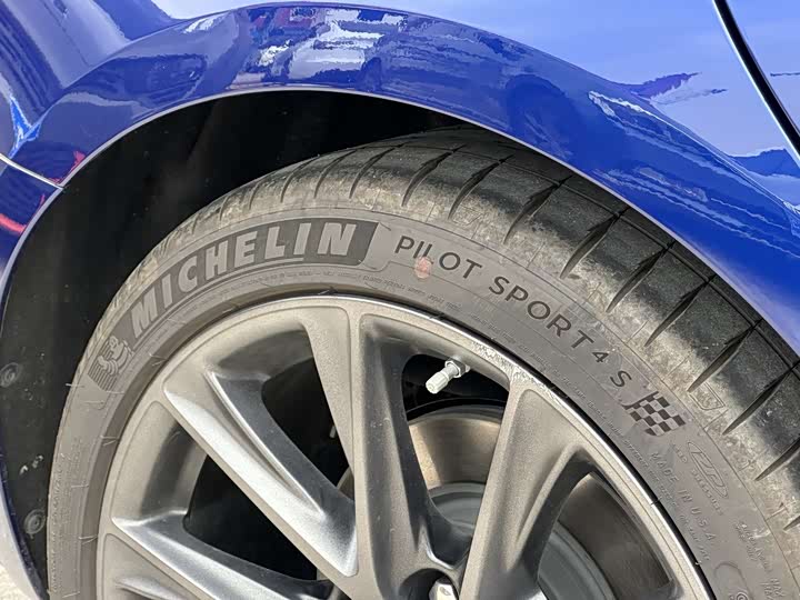 Фото 9 - Cadillac CT5