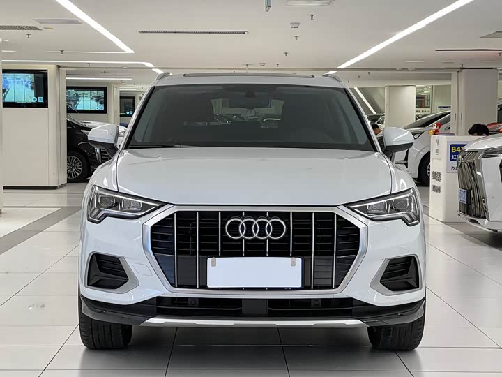 Фото 2 - Audi Q3