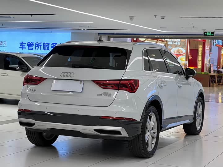 Фото 4 - Audi Q3