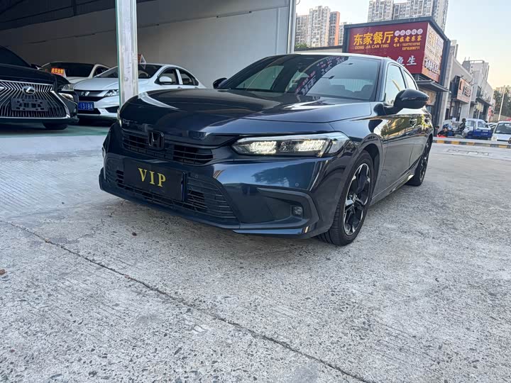 Фото 2 - Honda Civic