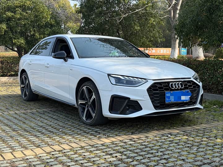 Фото 3 - Audi A4L